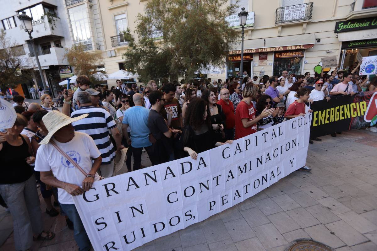 Fotos: Granada sale a la calle para luchar contra el cambio climático