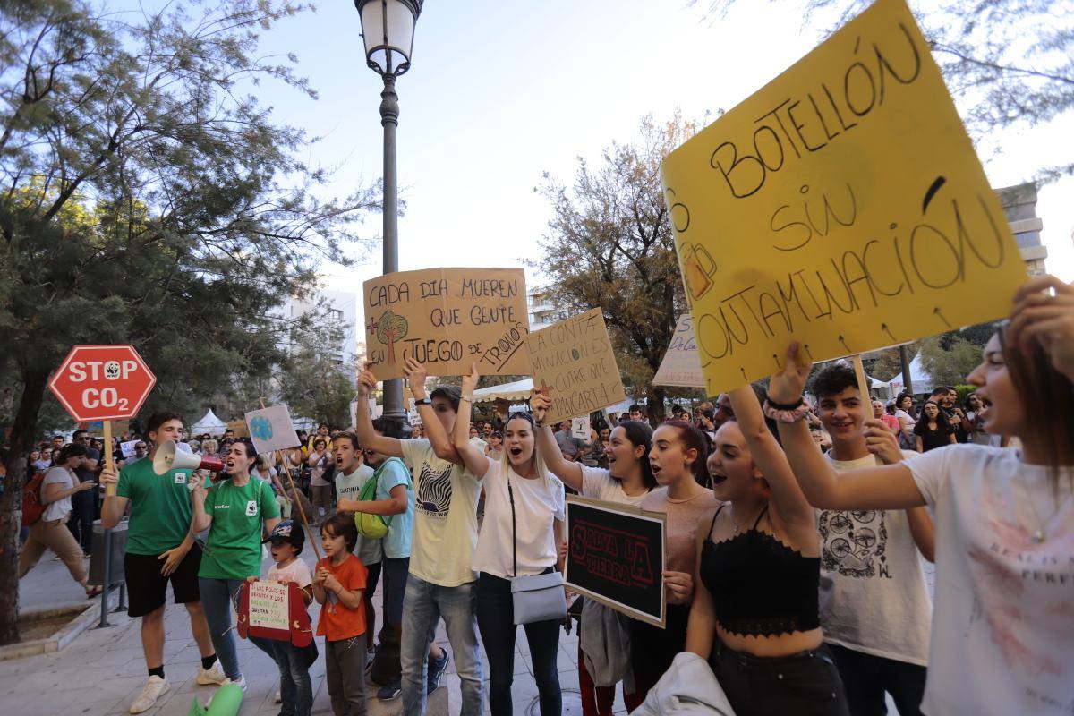 Fotos: Granada sale a la calle para luchar contra el cambio climático