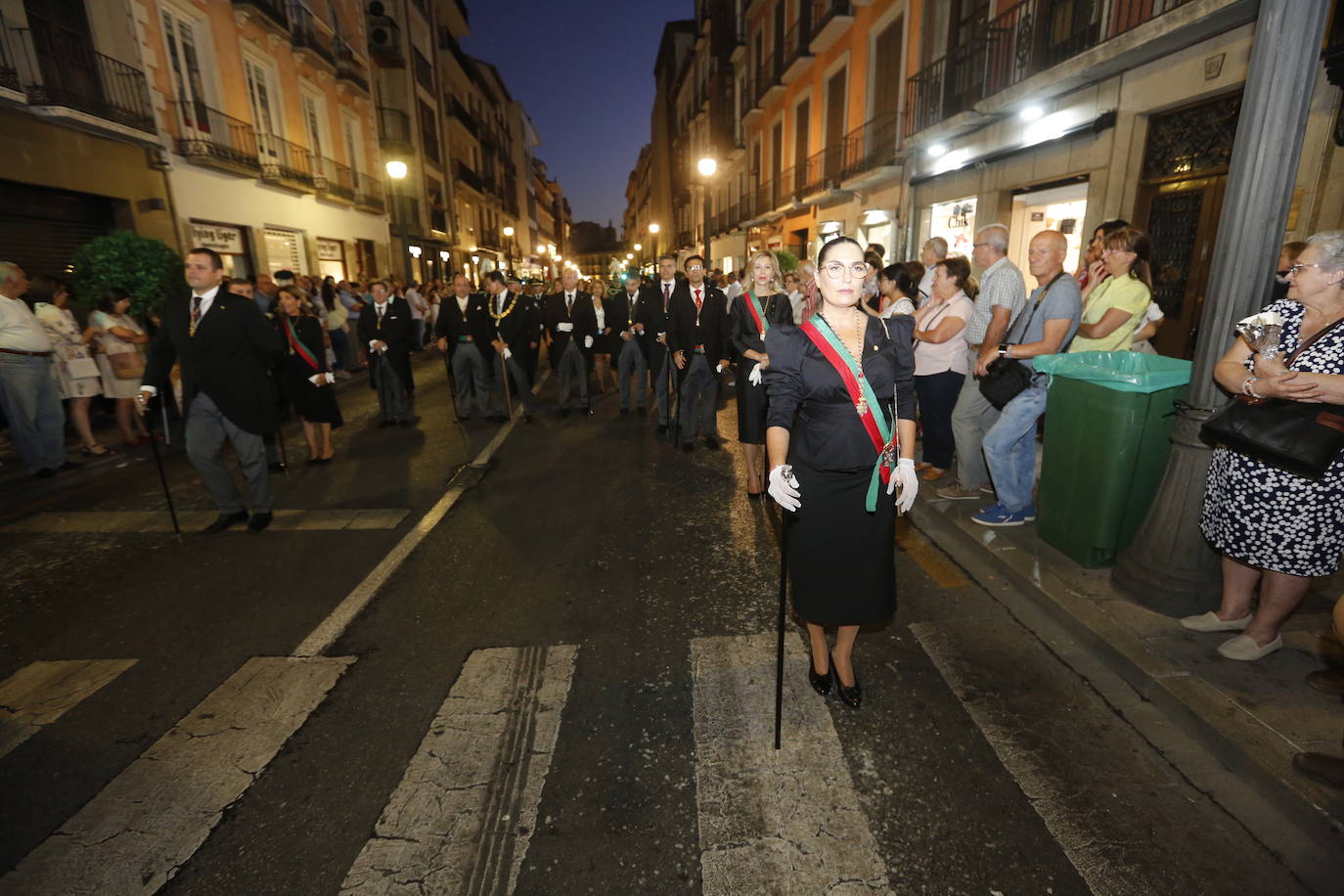La Romería de San Miguel en el Albaicín y los puestos en la Carrera anticipan una tarde espléndida de devoción a la Virgen de las Angustias 