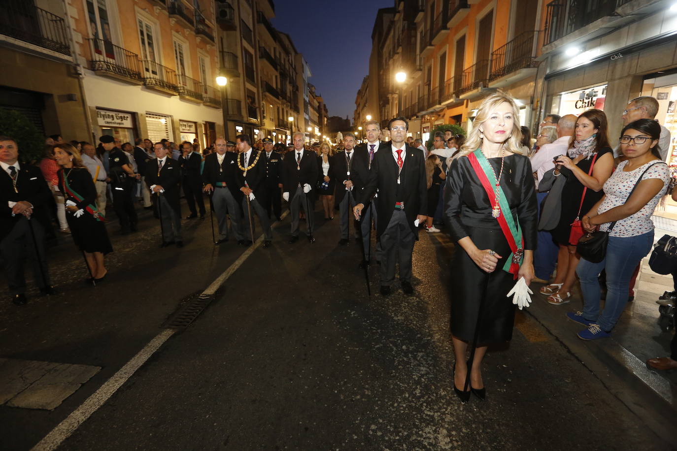 La Romería de San Miguel en el Albaicín y los puestos en la Carrera anticipan una tarde espléndida de devoción a la Virgen de las Angustias 