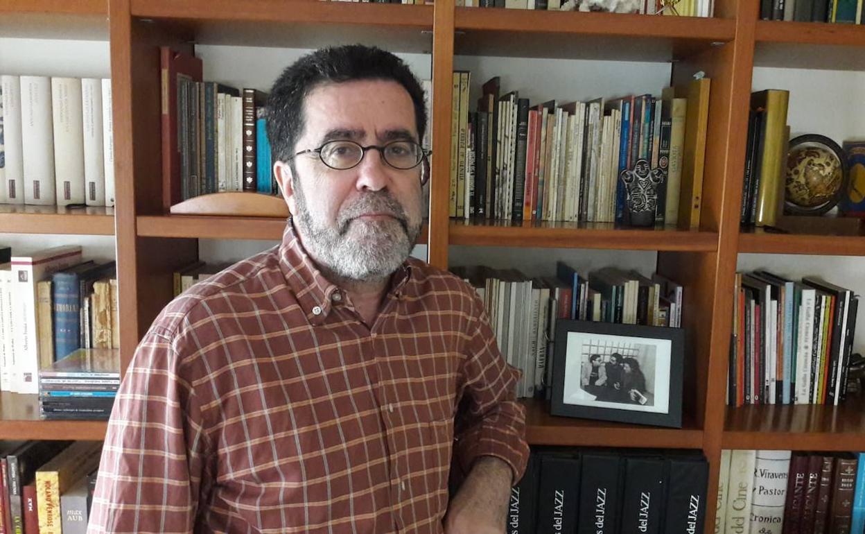 El periodista y escritor Mariano Sánchez, hoy en Granada Noir.