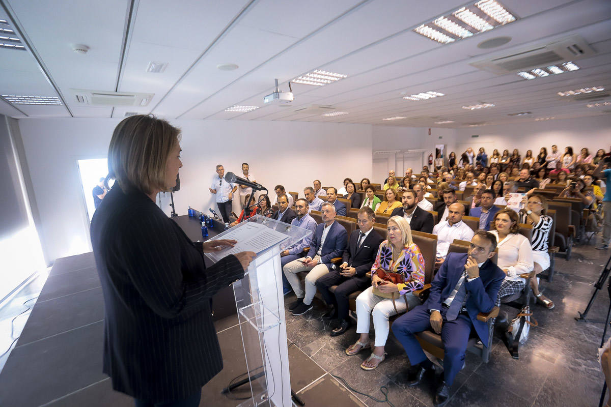 El municipio da así un paso más en la formación de los estudiantes y favorecer su insercción en el mercado laboral costero 