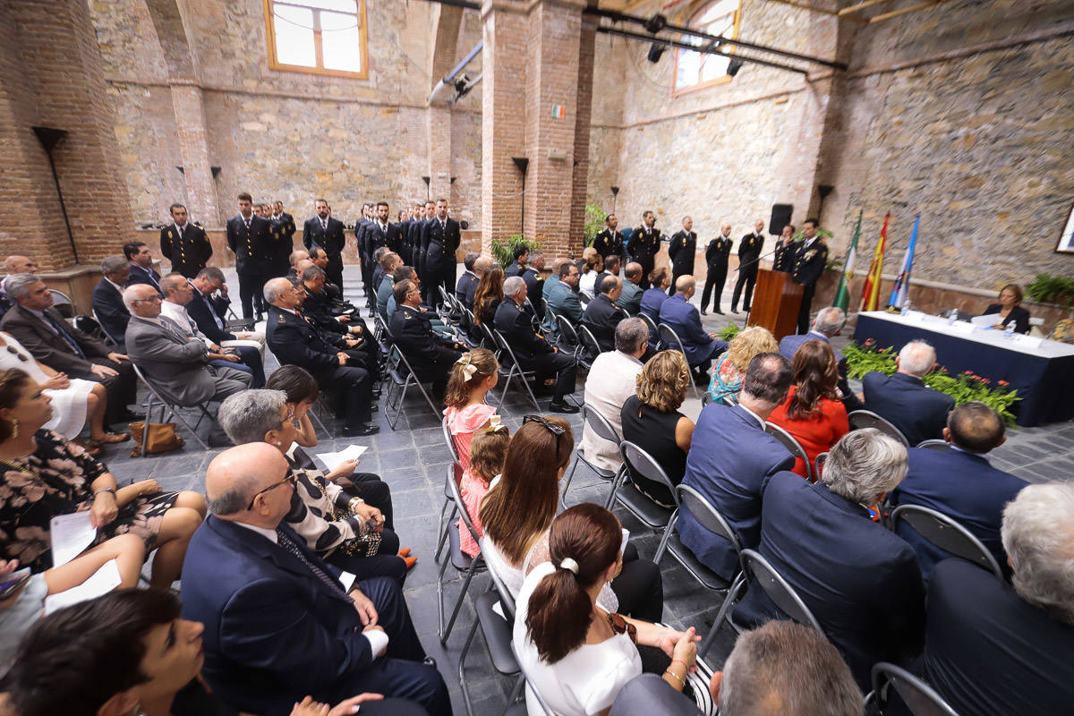 La alcaldesa del municipio, Luisa García Chamorro, ha hecho referencia a la formidable labor que realiza la Policía Nacional en la atención a los miles de motrileños 