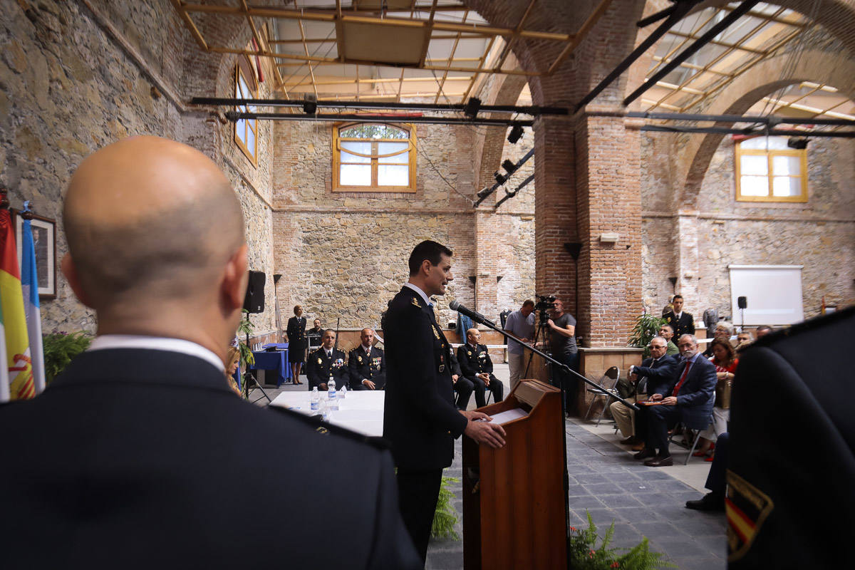 La alcaldesa del municipio, Luisa García Chamorro, ha hecho referencia a la formidable labor que realiza la Policía Nacional en la atención a los miles de motrileños 