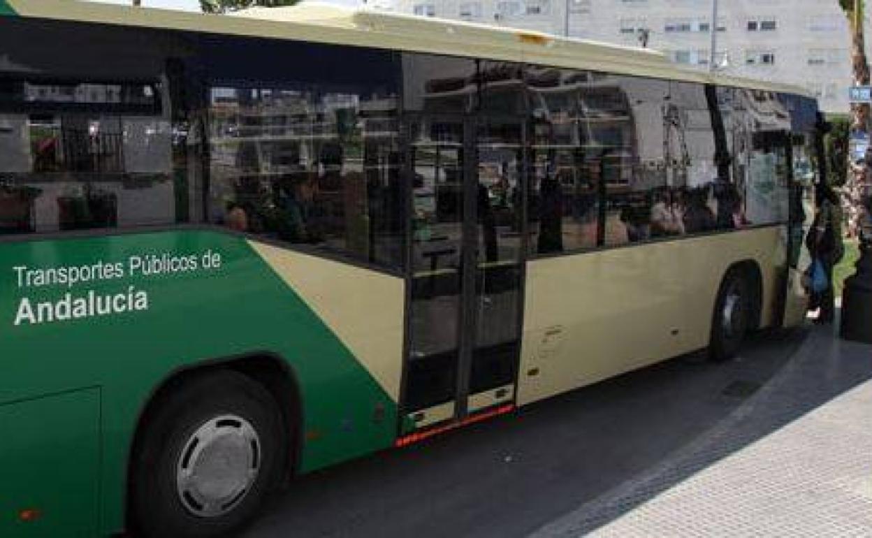 Ayuntamientos con menos voz en los consorcios de transporte