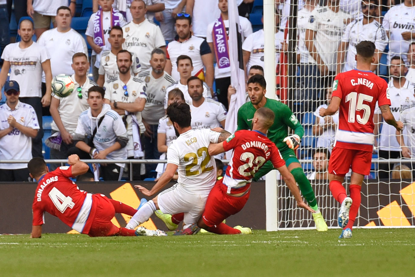 Fotos: Todos los detalles del Real Madrid-Granada