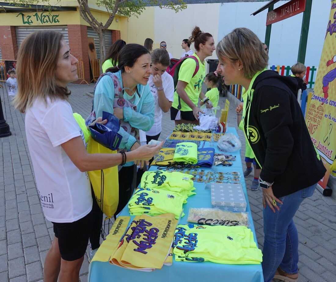 Fotos: Los Pequeños Héroes de Granada visibilizan la lucha contra el cáncer infantil