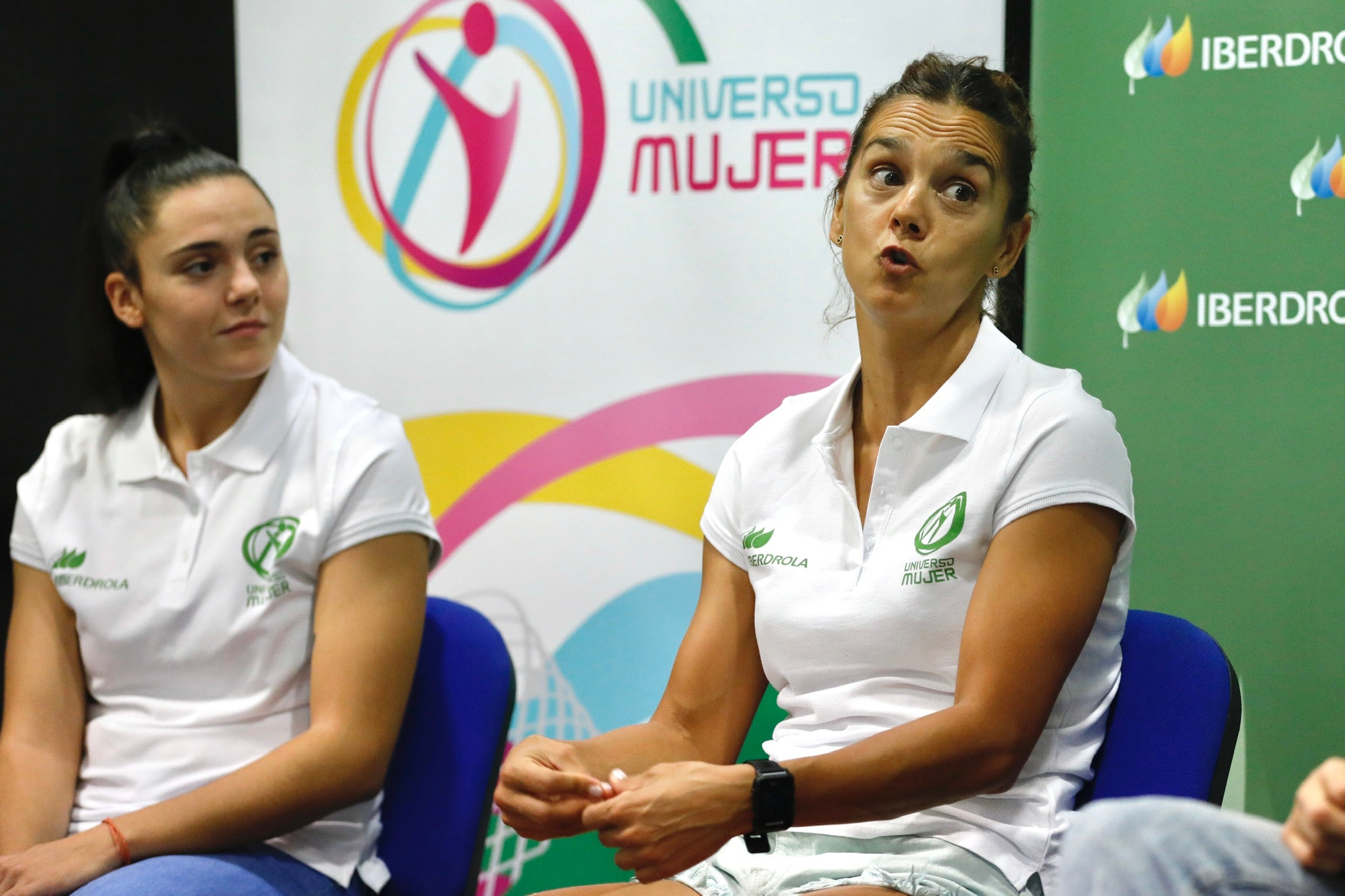 Alba Pérez, Eva Calvo, Irene Senac y María Pujol han relatado su experiencia como atletas de alto nivel en un coloquio que inaugura una intensa jornada de actividades