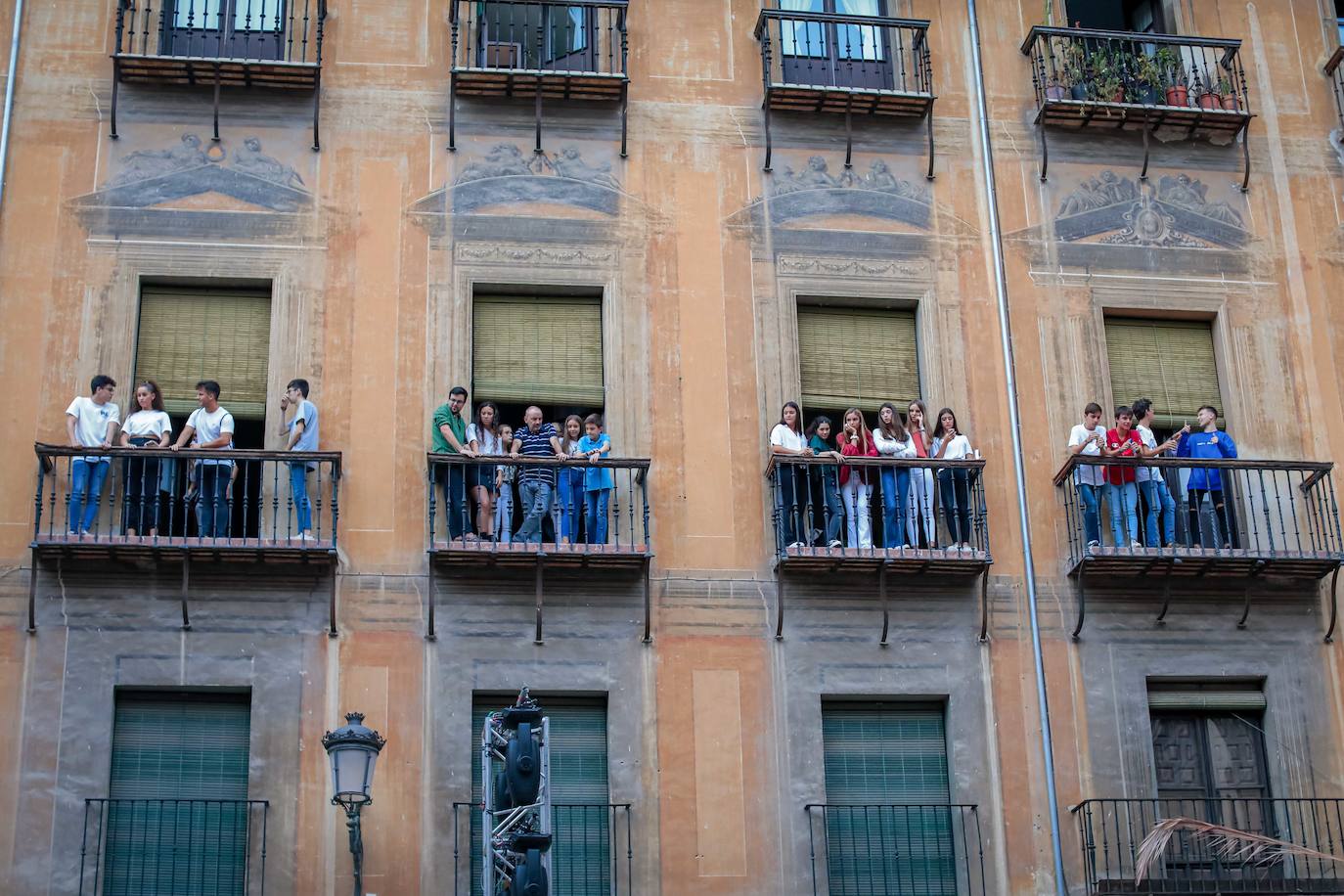 Ambos artistas se dieron en la noche del viernes la mano ante una Granada atiborrada de seguidores 