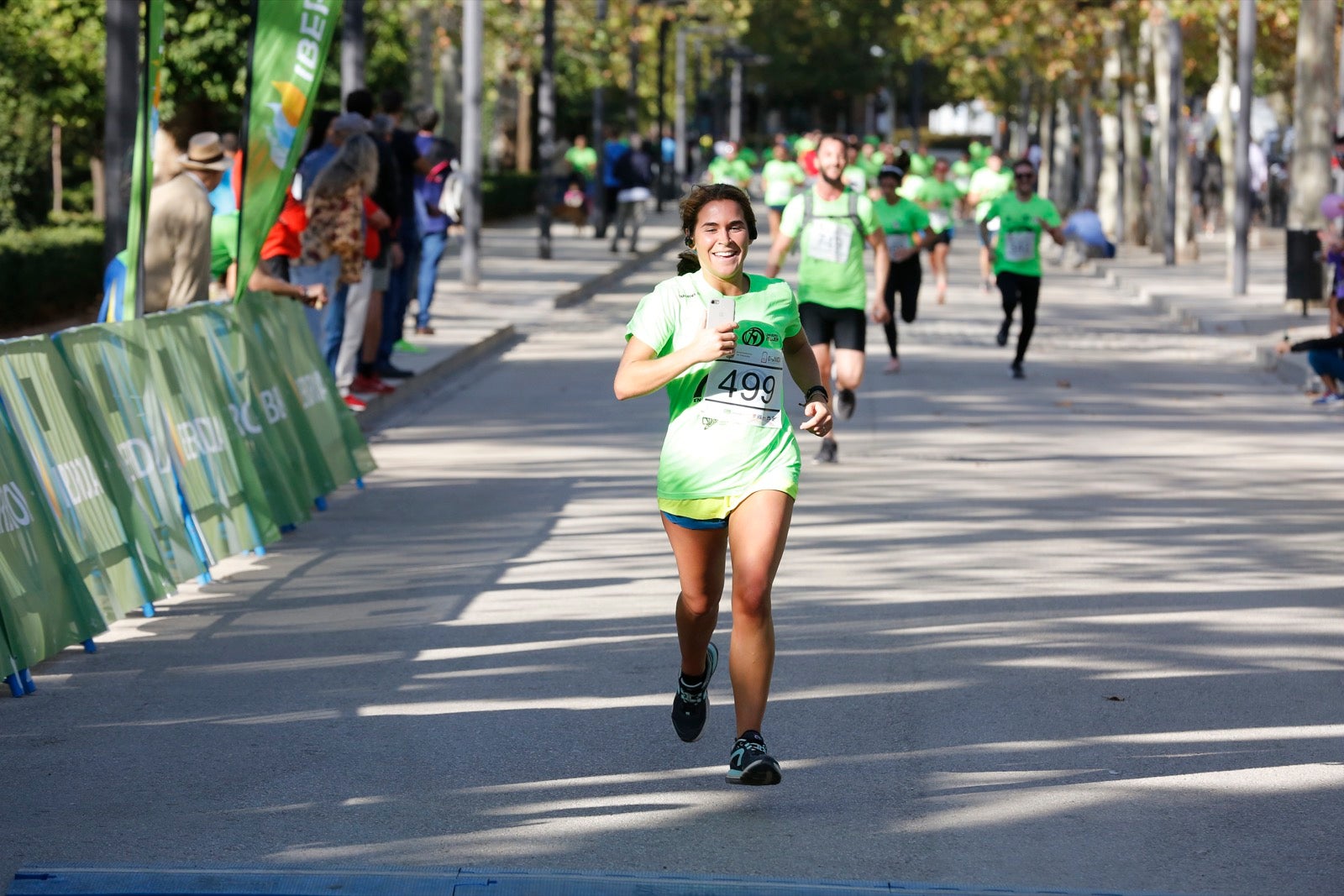 María José Rienda realizó el corte simbólico de la cinta de salida junto al alcalde Luis Salvador ante deportistas de tanto nivel como María Pérez, que ganó la prueba femenina, o la madrina Laura Bueno