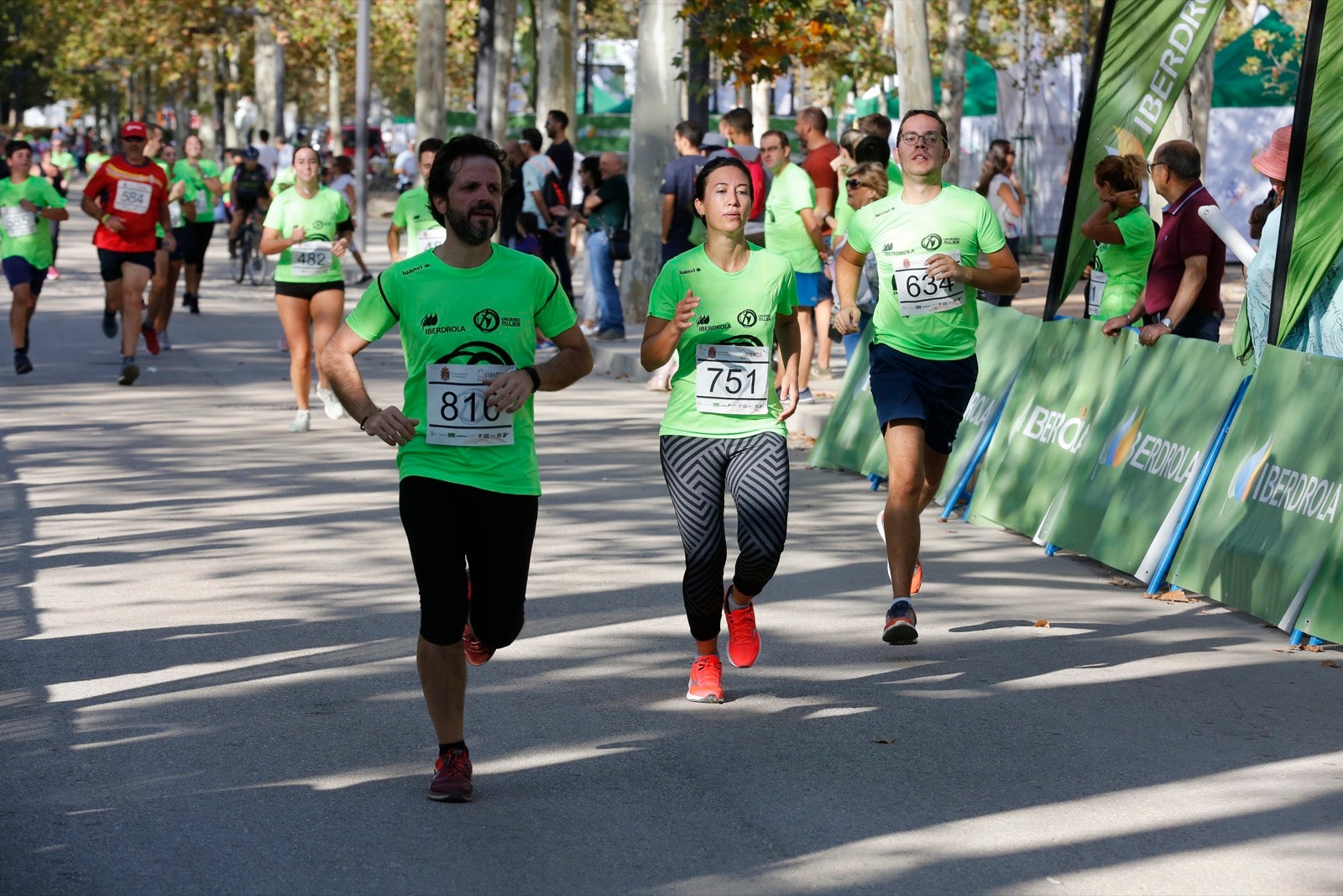 María José Rienda realizó el corte simbólico de la cinta de salida junto al alcalde Luis Salvador ante deportistas de tanto nivel como María Pérez, que ganó la prueba femenina, o la madrina Laura Bueno