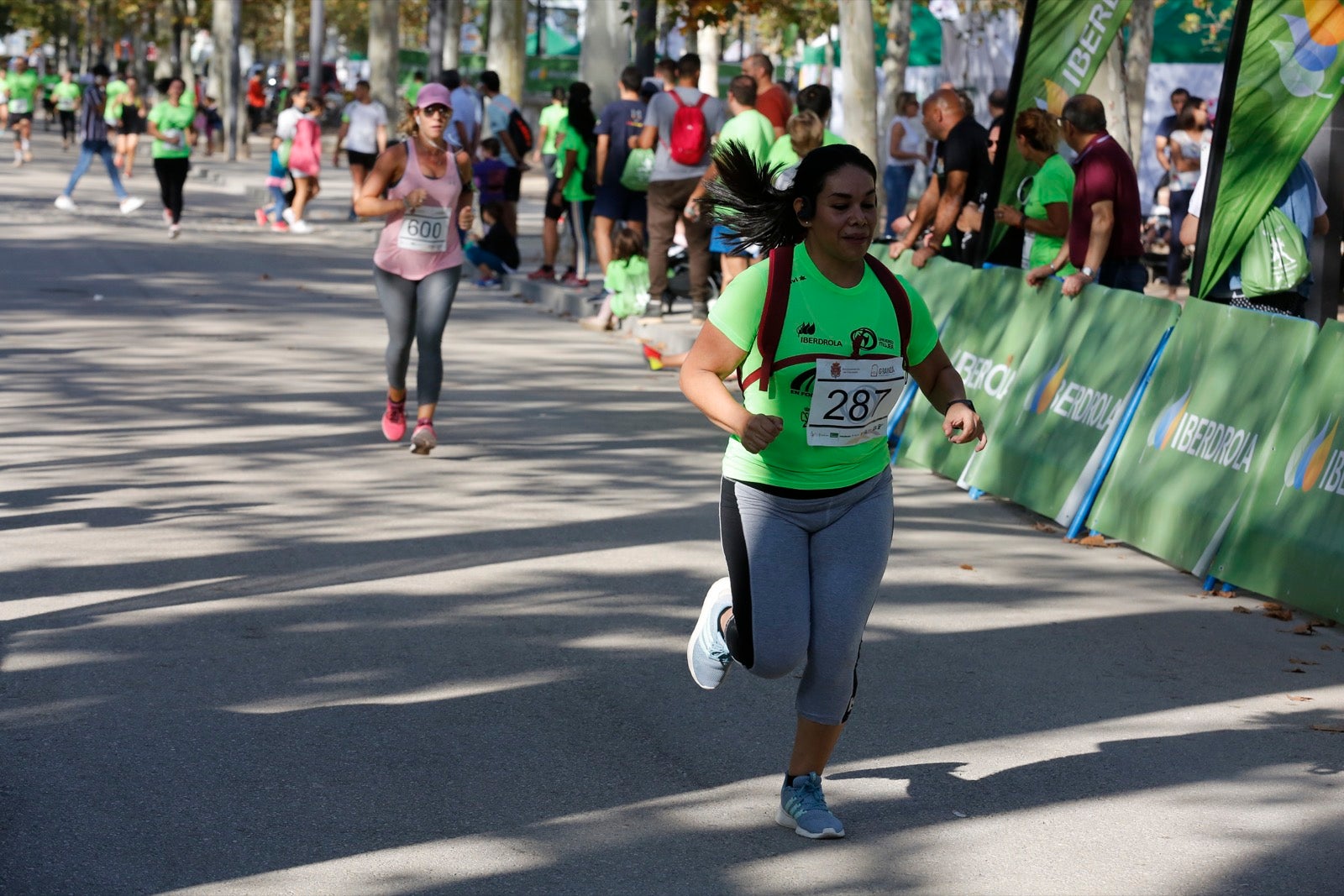 María José Rienda realizó el corte simbólico de la cinta de salida junto al alcalde Luis Salvador ante deportistas de tanto nivel como María Pérez, que ganó la prueba femenina, o la madrina Laura Bueno