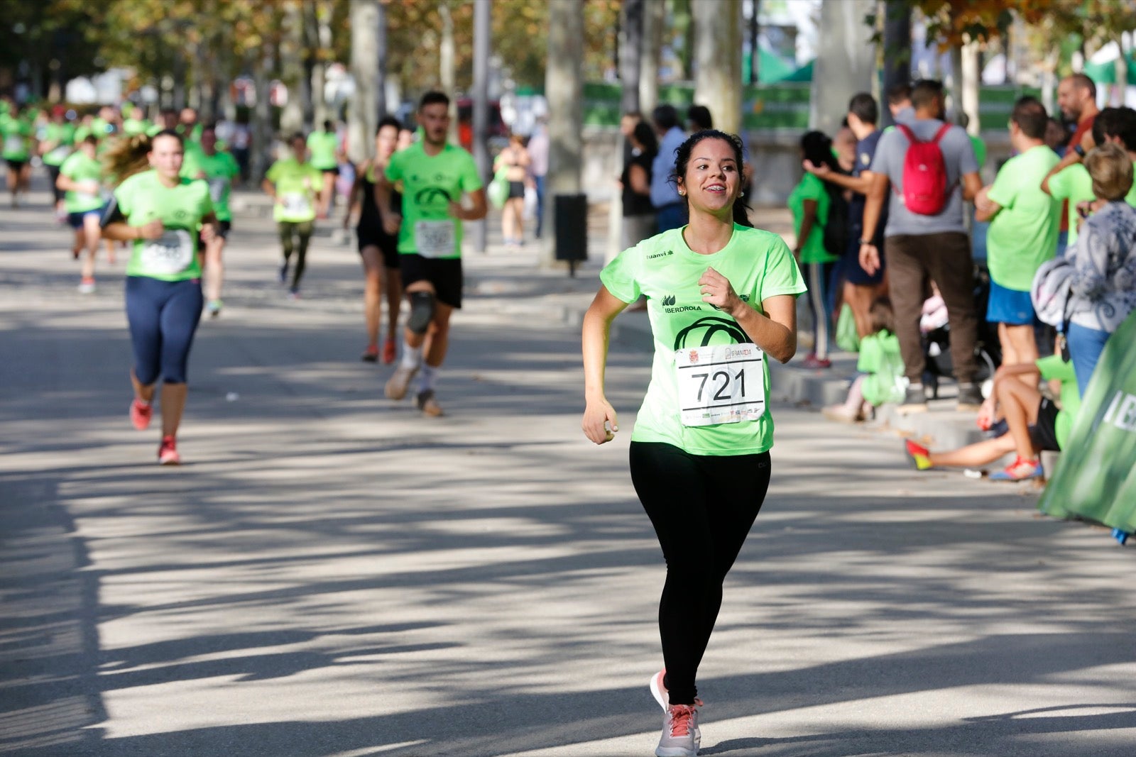 María José Rienda realizó el corte simbólico de la cinta de salida junto al alcalde Luis Salvador ante deportistas de tanto nivel como María Pérez, que ganó la prueba femenina, o la madrina Laura Bueno