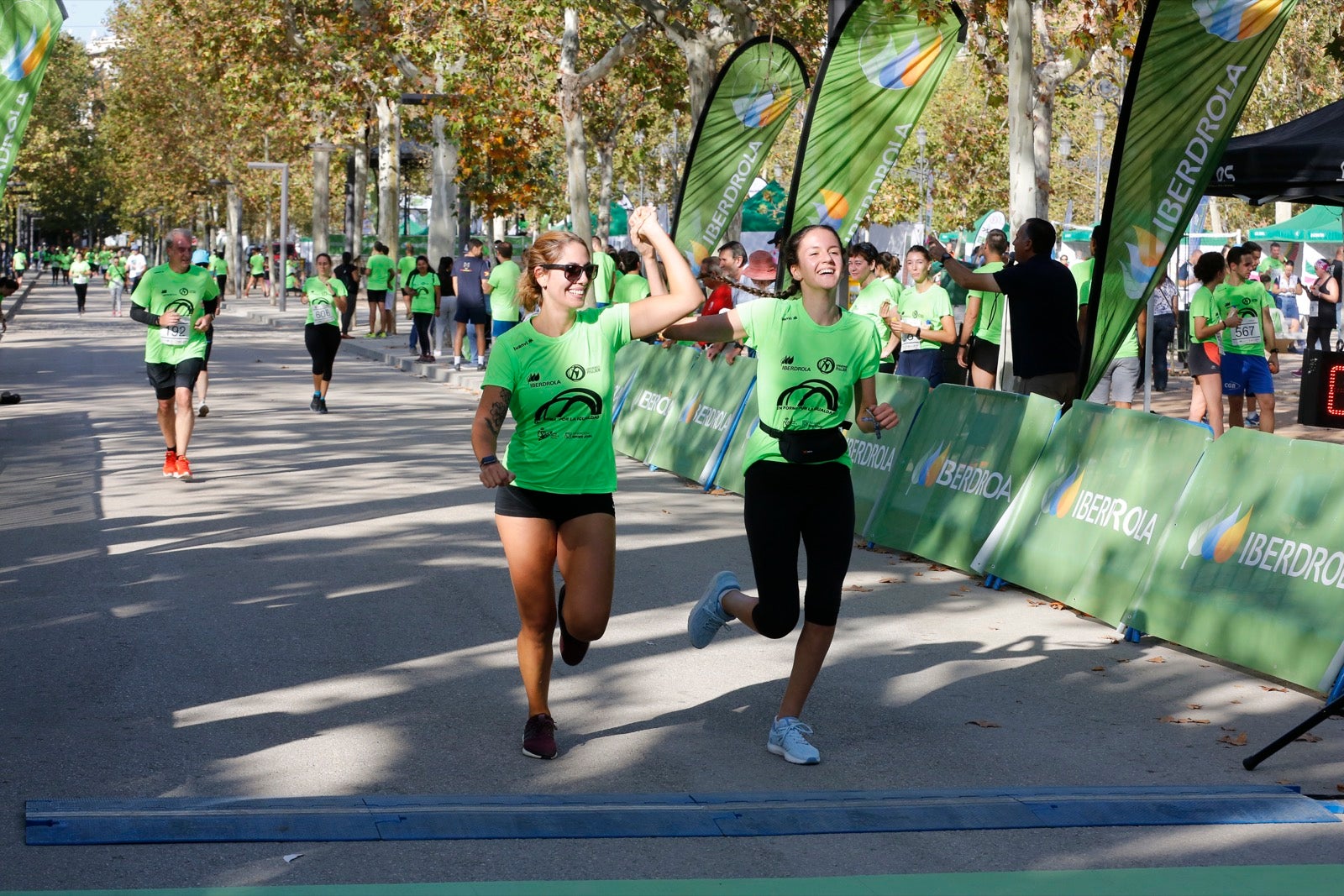 María José Rienda realizó el corte simbólico de la cinta de salida junto al alcalde Luis Salvador ante deportistas de tanto nivel como María Pérez, que ganó la prueba femenina, o la madrina Laura Bueno