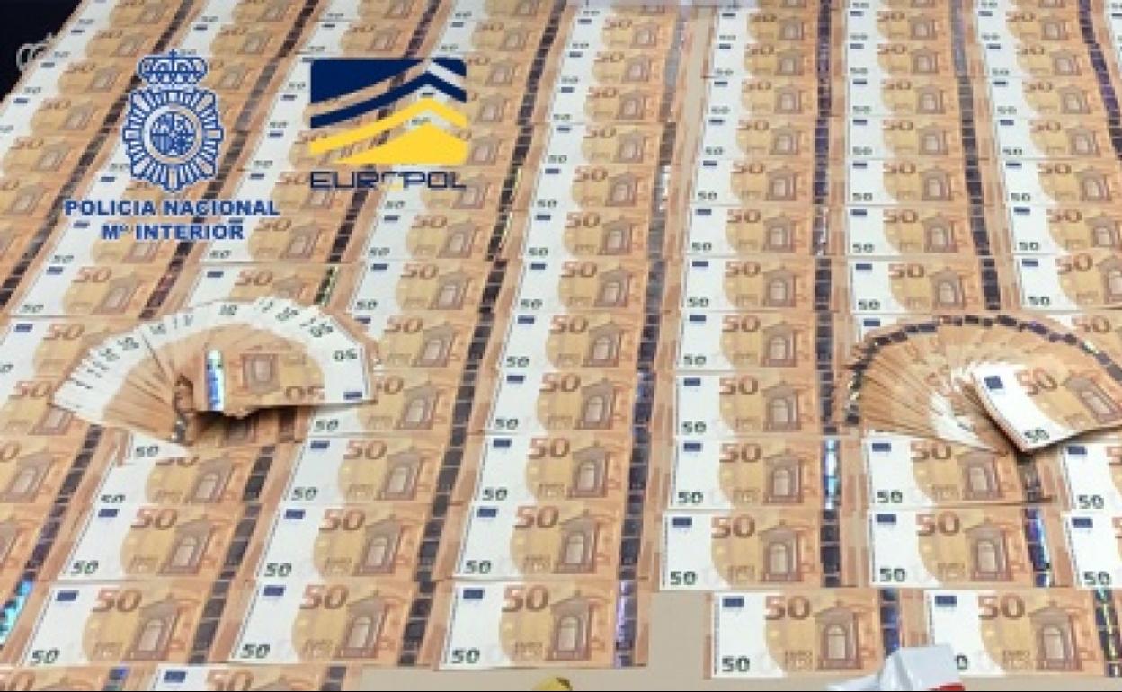 Operación de la Policía contra dinero falso: Así inundaban España de billetes falsos de 50 euros