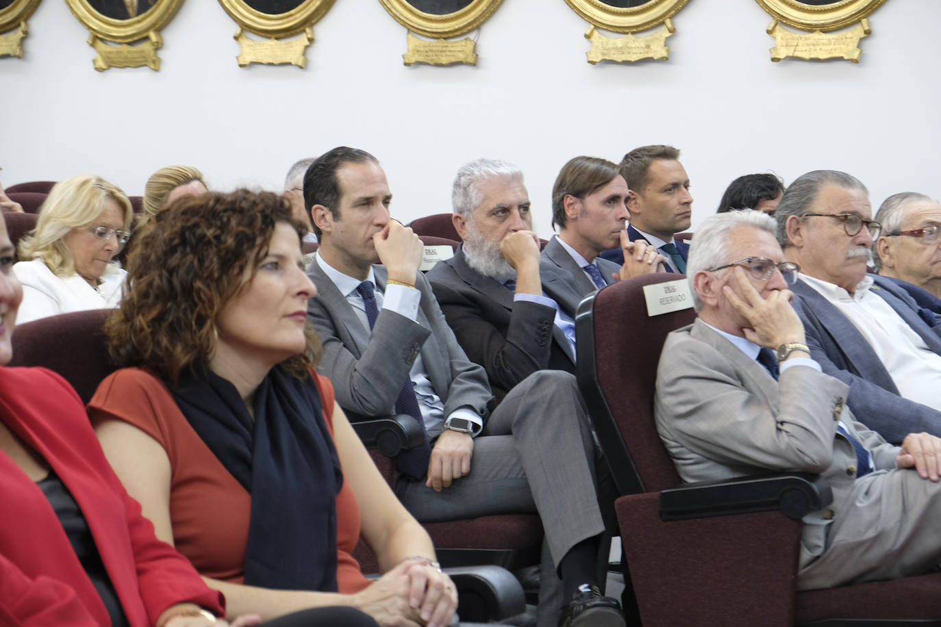 El periodista ofreció una conferencia en el Aula de Cultura de IDEAL en torno al tema 'Los abogados que cambiaron España