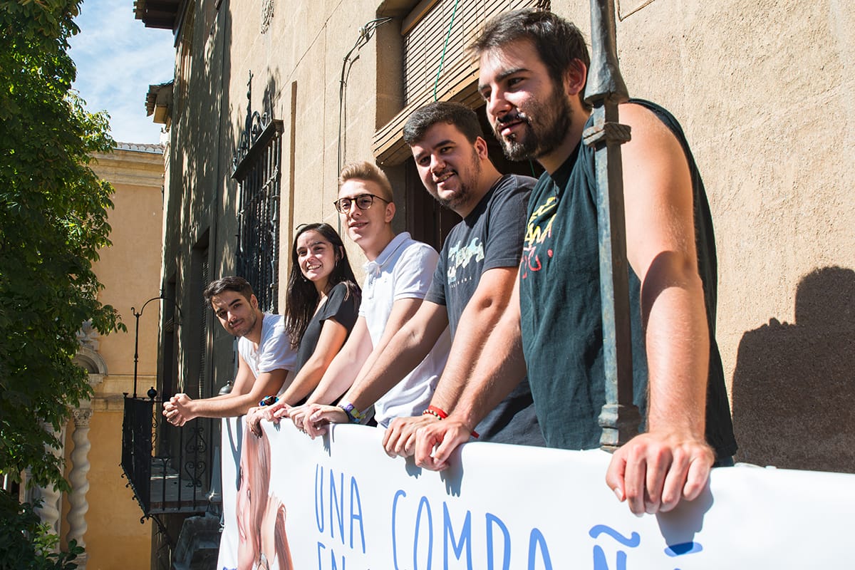 Los alumanos de la Facultad de Medicina celebran el día de su patrón con la tradicional recepción