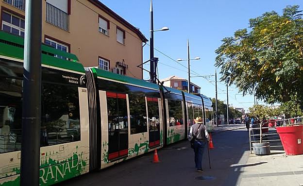 Una incidencia en la catenaria del metro obliga a establecer un bucle entre Albolote y Armilla 