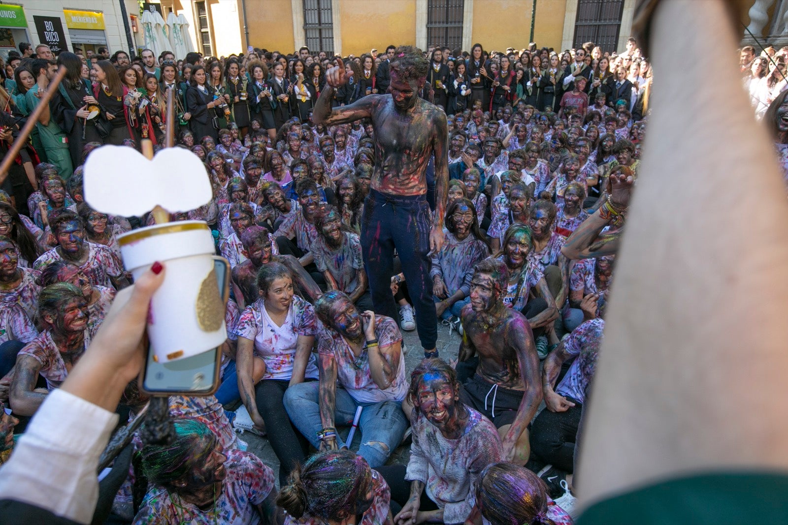 Los estudiantes de Medicina celebran de esta manera uno de sus días grandes