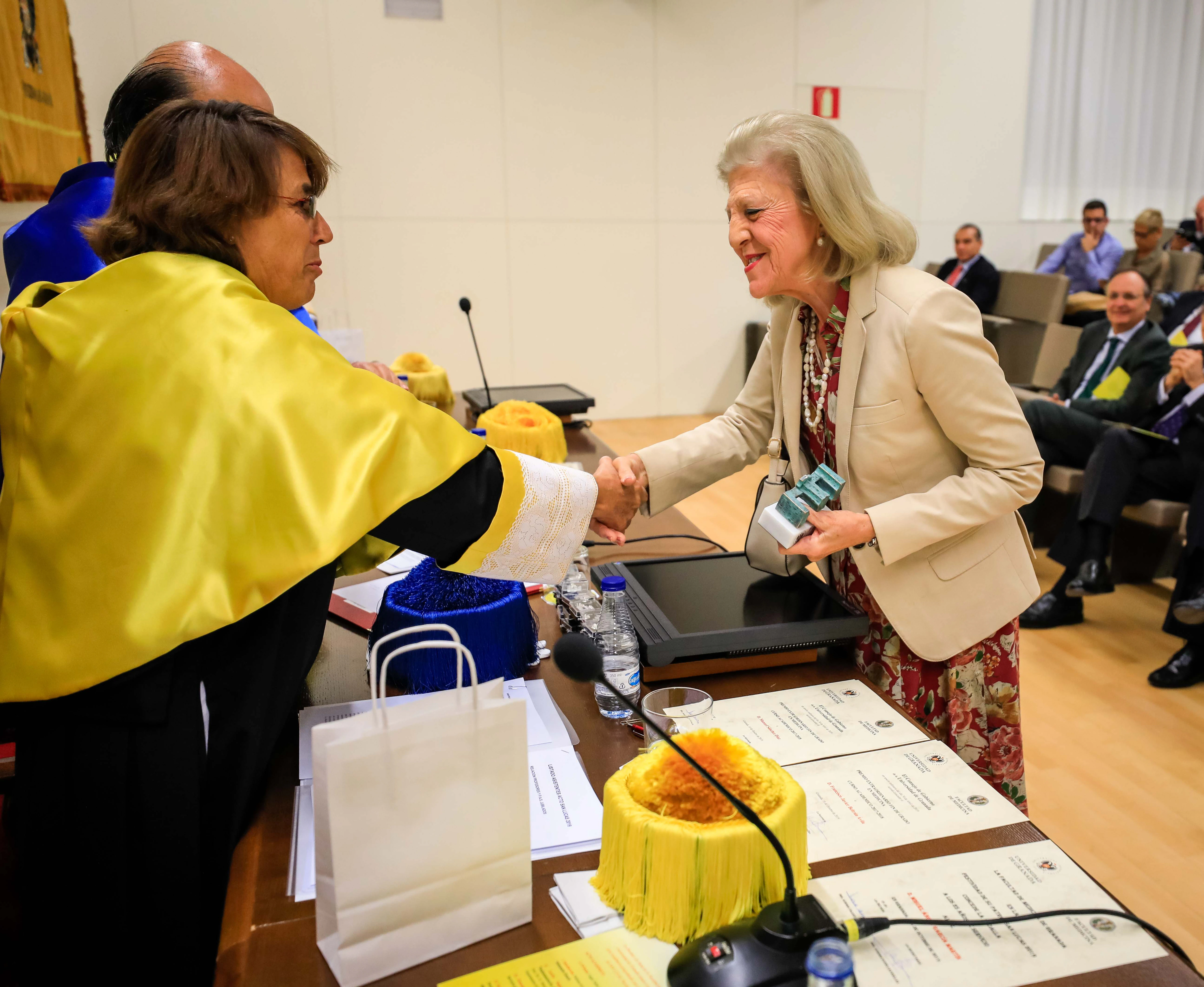 Acto de celebración de la Facultad de Medicina de la UGR en honor de su patrón, San Lucas.