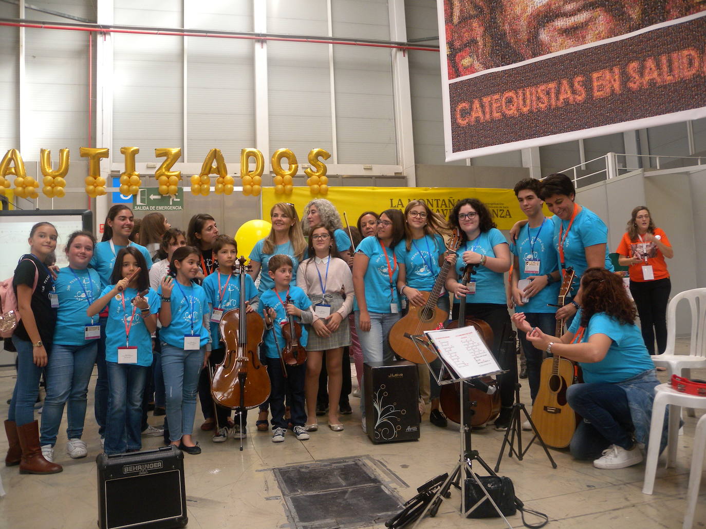 Más de 10.000 personas, según la organización, han pasado a lo largo de la jornada de hoy por la Institución Ferial (Ifeja), donde se ha celebrado la Feria de la Fe.