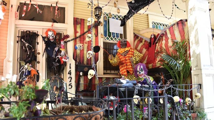 4. Fachada principal de una casa en Nueva Orleans (EEUU)