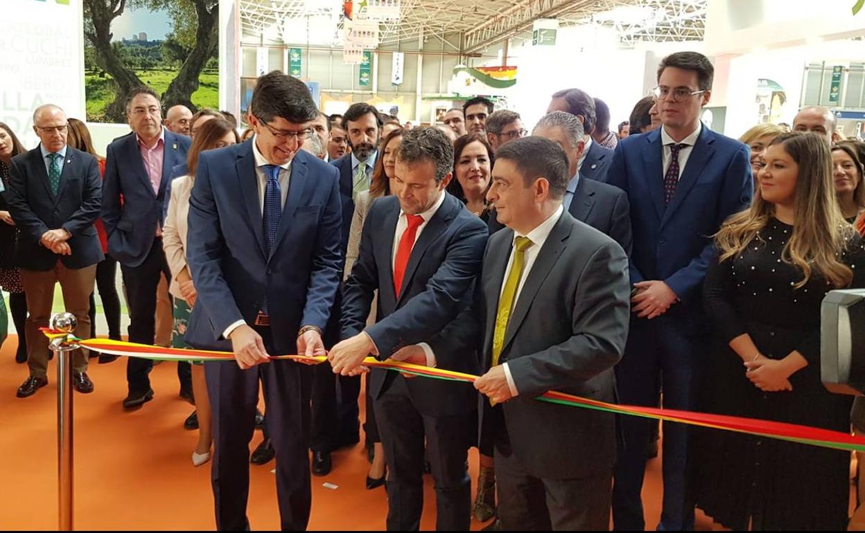 Inauguración de la feria en la mañana de este viernes. 