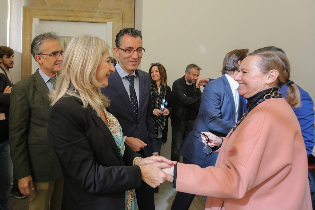 Se puede disfrutar de 72 obras de artistas universales como Picasso, Chillida, Juan Gris o Tapies y estará disponible hasta el 26 de enero