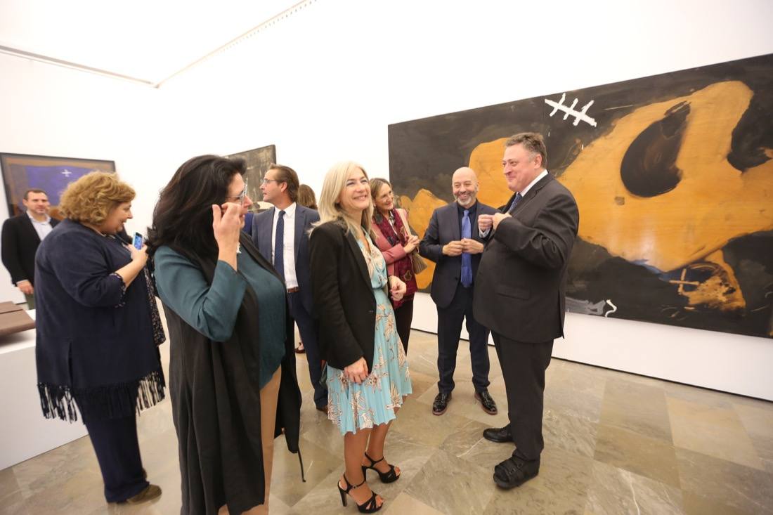 Se puede disfrutar de 72 obras de artistas universales como Picasso, Chillida, Juan Gris o Tapies y estará disponible hasta el 26 de enero