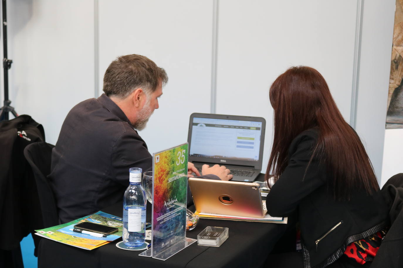 La 18ª edición de la Feria Internacional de Turismo, Deporte y Aventura, Tierra Adentro 2019 ha abierto este viernes sus puertas en el Recinto Provincial de Ferias y Congresos de Jaén para mostrar «la riqueza y la diversidad de la oferta turística de interior de la provincia de Jaén» y del resto del país, a través de los 450 expositores que se dan cita en la misma hasta el próximo domingo, 27 de octubre.