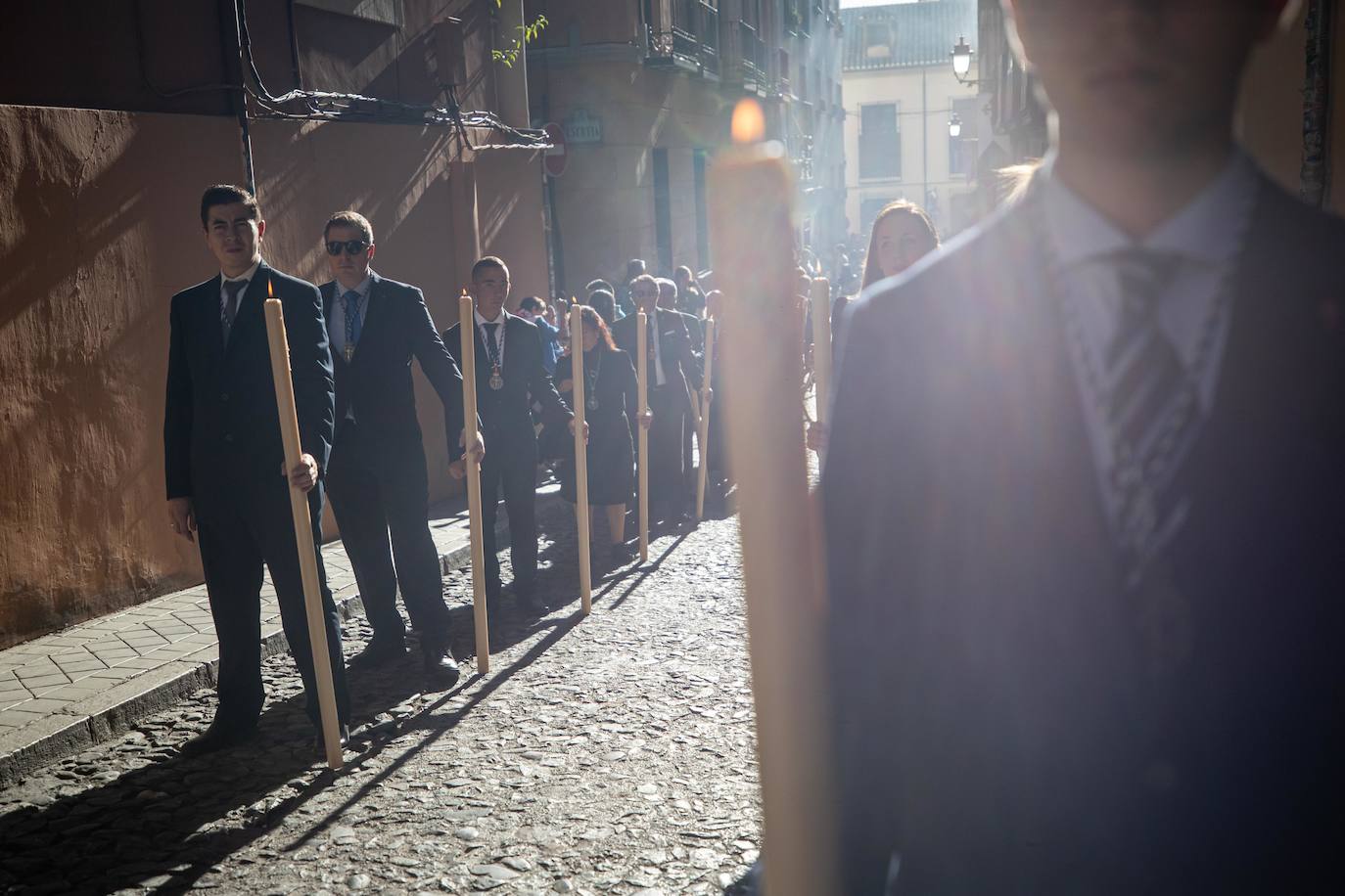 El paso del Huerto, por las calles de Granada