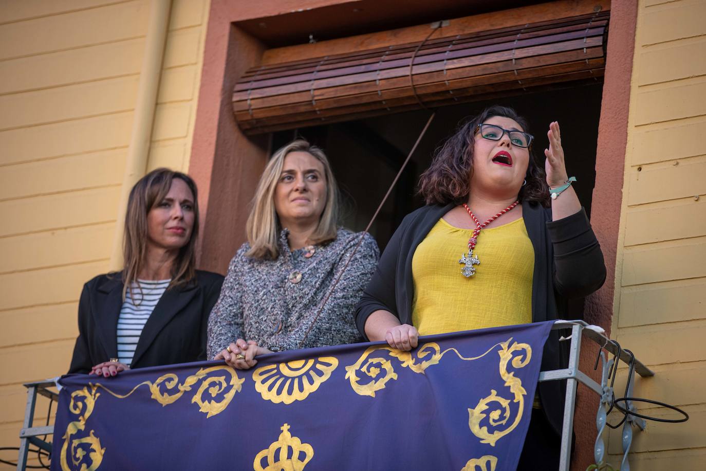 El paso del Huerto, por las calles de Granada