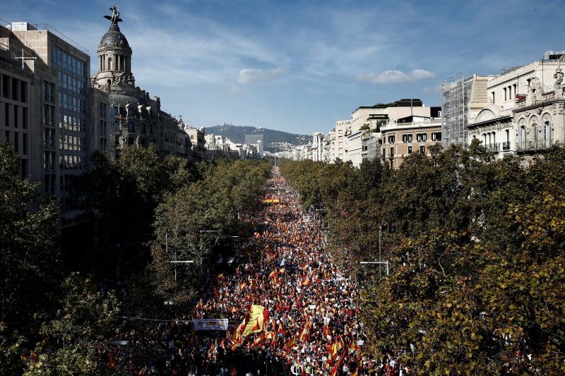 Fotos: Masiva marcha en Barcelona por la unidad de España