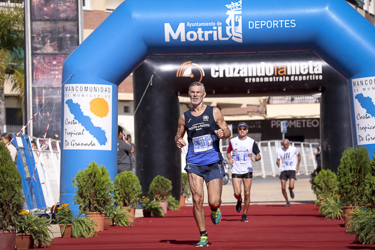 Los marroquís Abdelhadi El Mouaziz y Nazha Machouh reinan en Motril