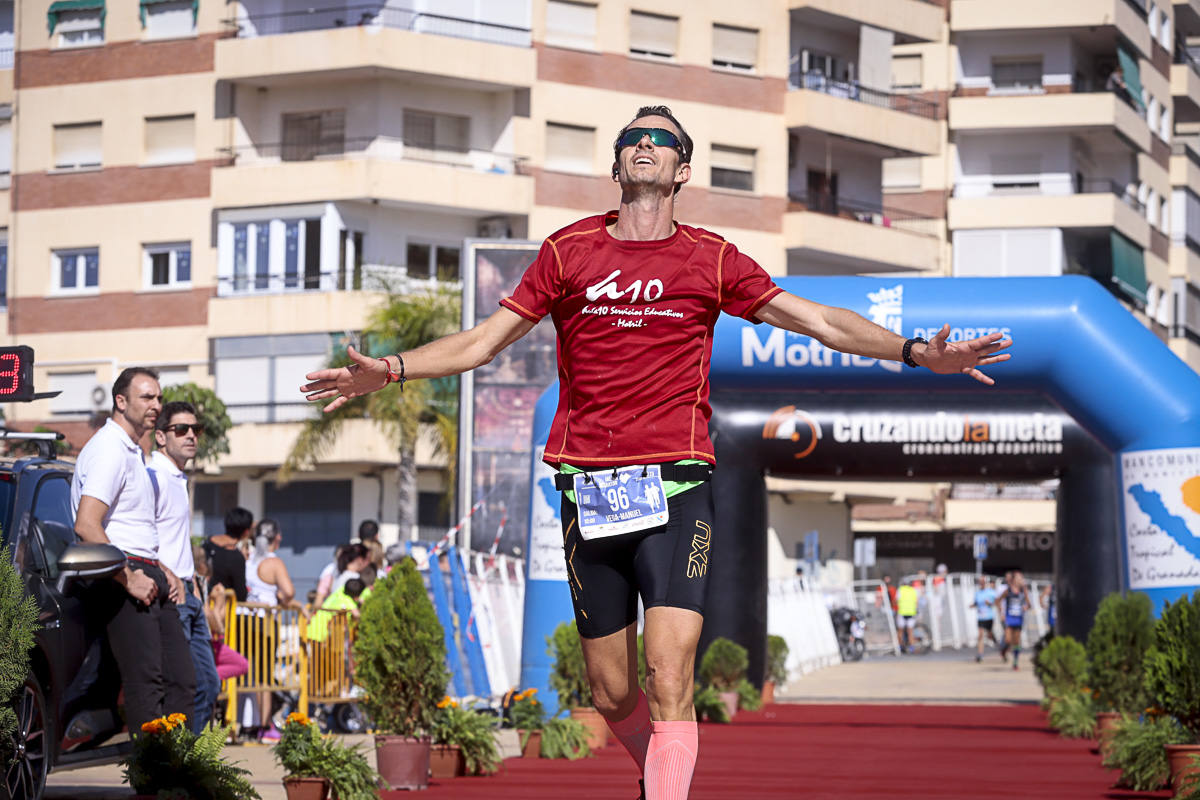 Los marroquís Abdelhadi El Mouaziz y Nazha Machouh reinan en Motril