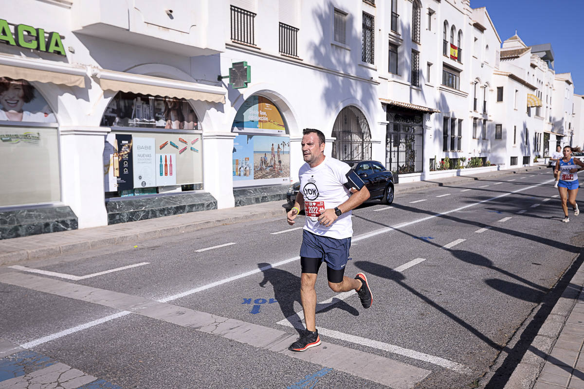 Los marroquís Abdelhadi El Mouaziz y Nazha Machouh reinan en Motril