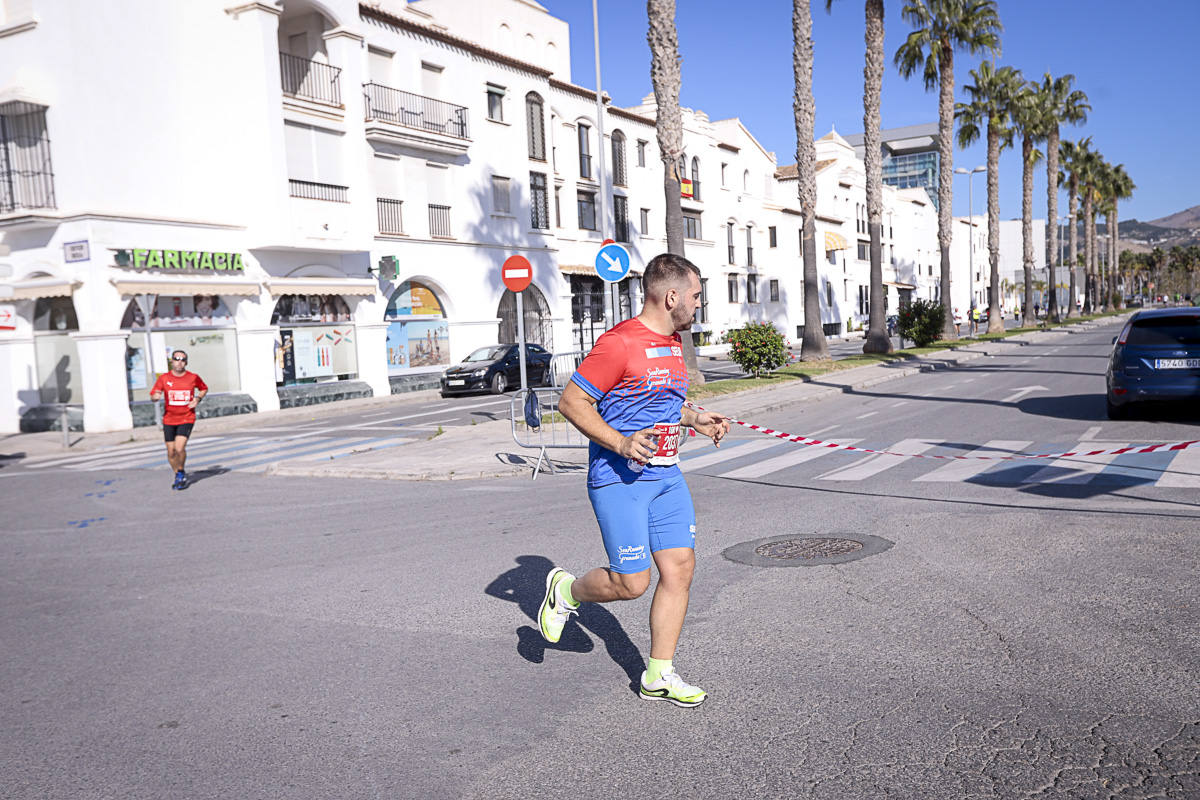 Los marroquís Abdelhadi El Mouaziz y Nazha Machouh reinan en Motril