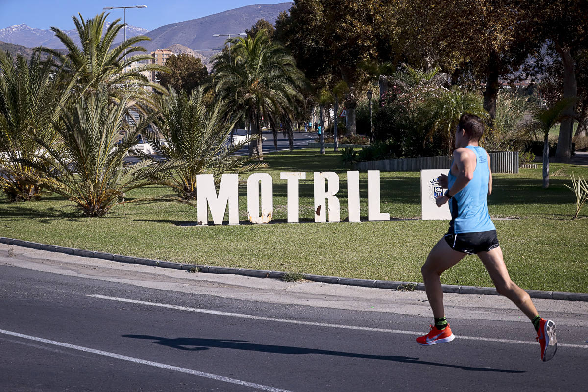 Los marroquís Abdelhadi El Mouaziz y Nazha Machouh reinan en Motril