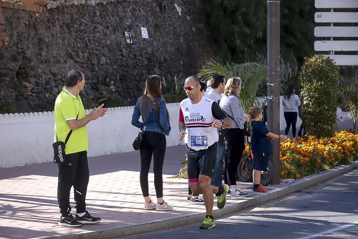 Los marroquís Abdelhadi El Mouaziz y Nazha Machouh reinan en Motril