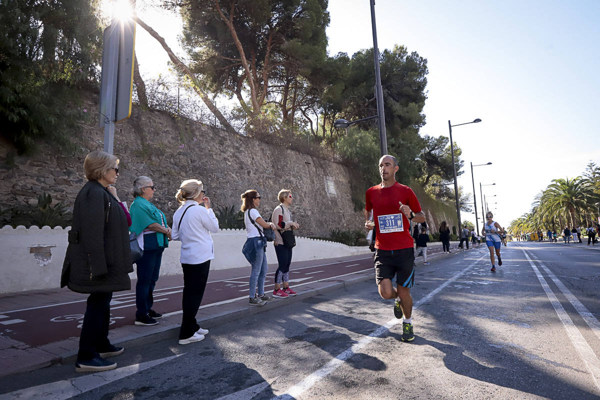 Los marroquís Abdelhadi El Mouaziz y Nazha Machouh reinan en Motril