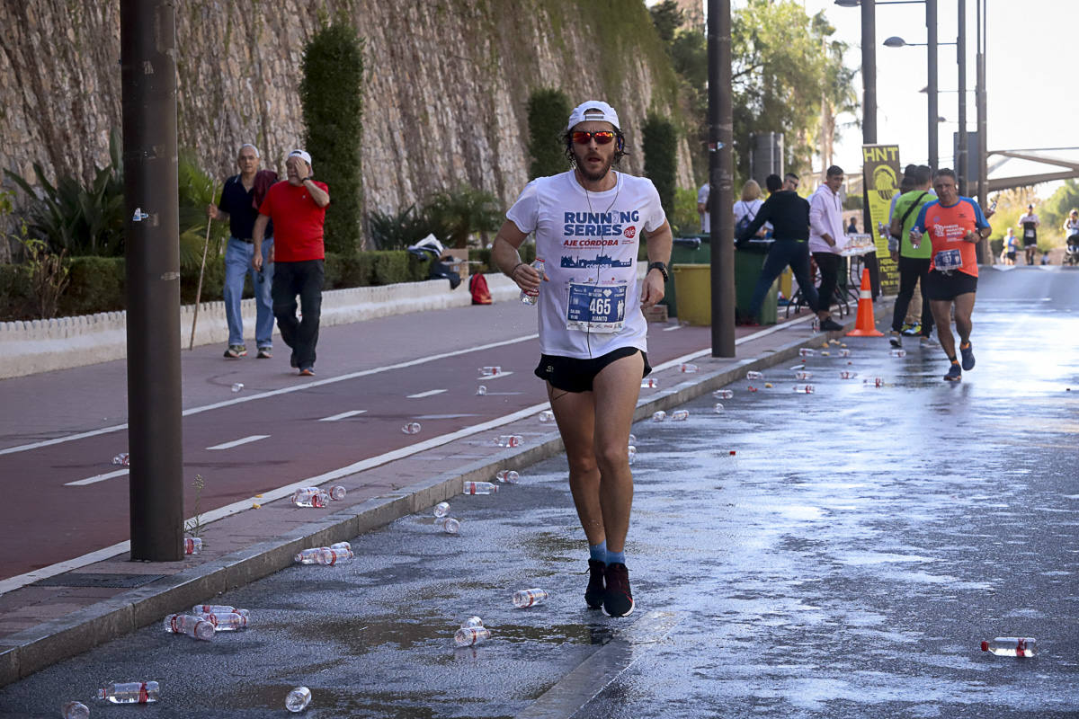 Los marroquís Abdelhadi El Mouaziz y Nazha Machouh reinan en Motril