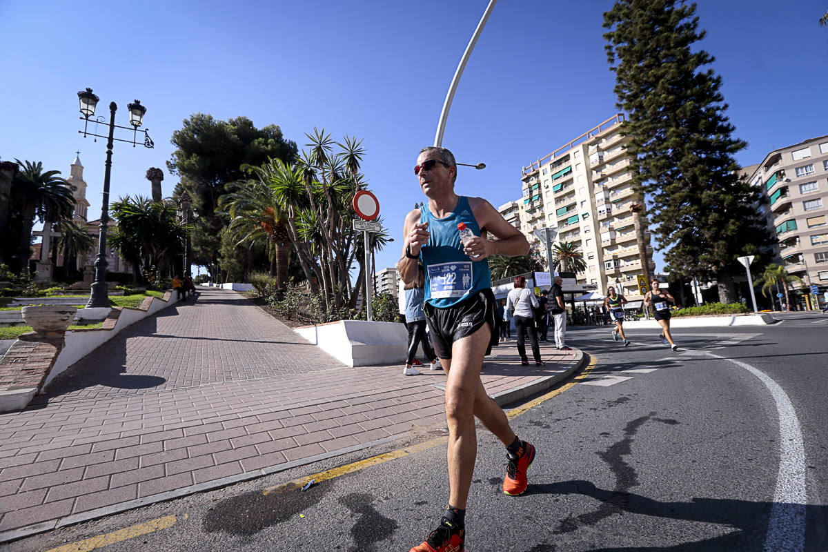 Los marroquís Abdelhadi El Mouaziz y Nazha Machouh reinan en Motril