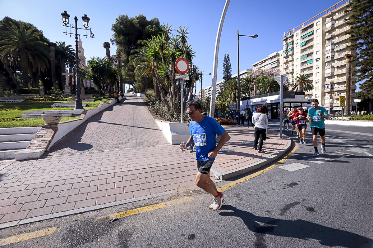 Los marroquís Abdelhadi El Mouaziz y Nazha Machouh reinan en Motril