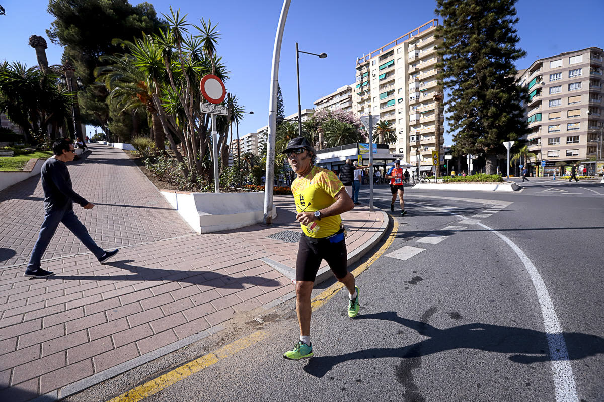 Los marroquís Abdelhadi El Mouaziz y Nazha Machouh reinan en Motril