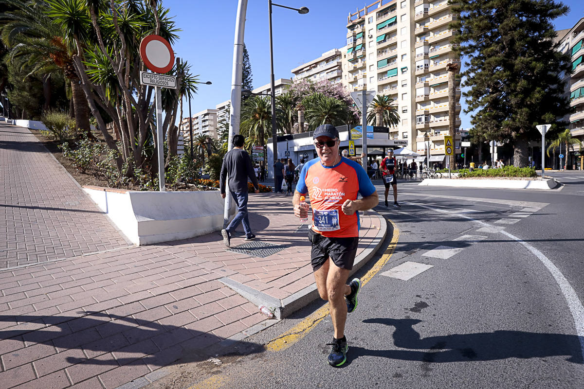 Los marroquís Abdelhadi El Mouaziz y Nazha Machouh reinan en Motril