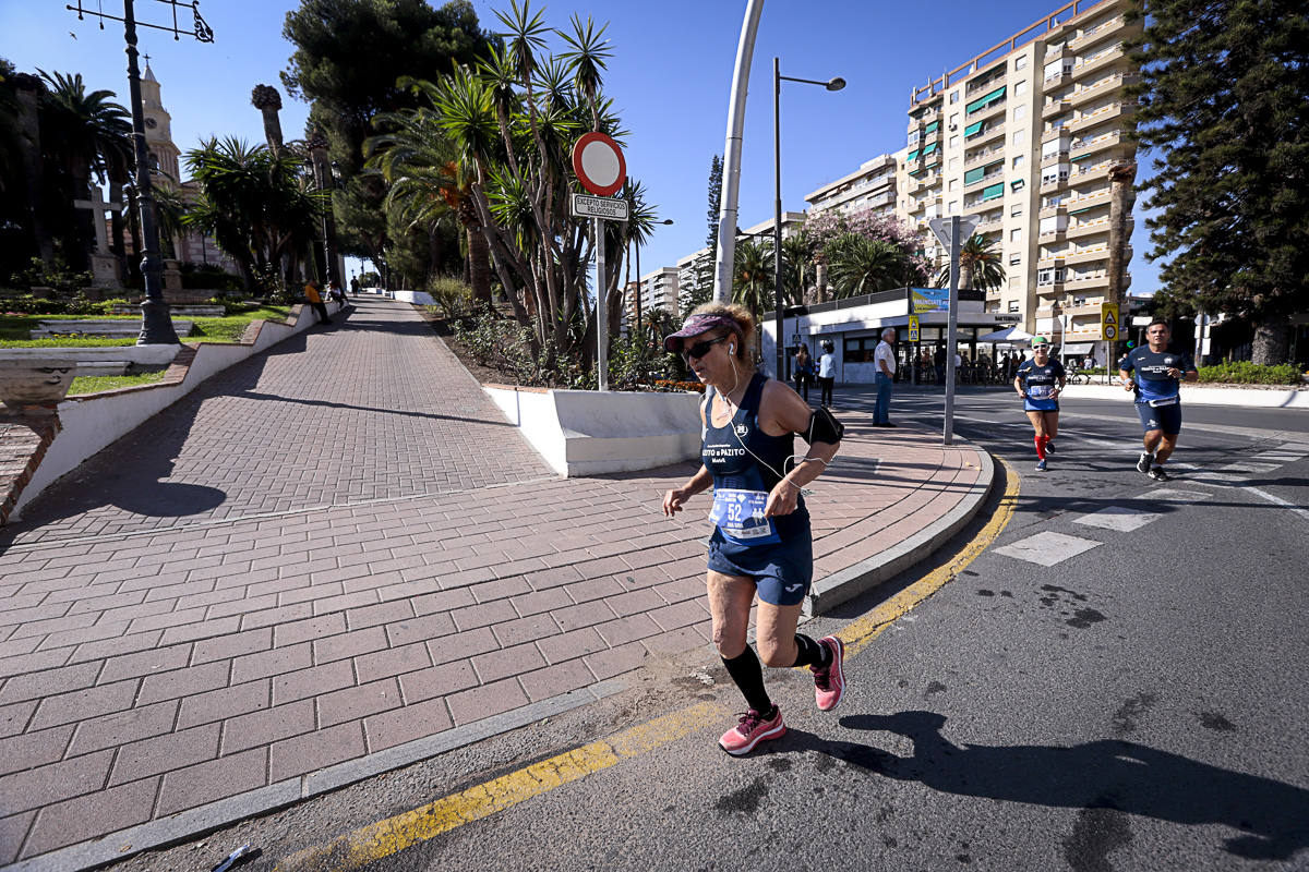 Los marroquís Abdelhadi El Mouaziz y Nazha Machouh reinan en Motril