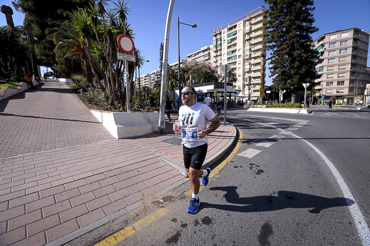 Los marroquís Abdelhadi El Mouaziz y Nazha Machouh reinan en Motril