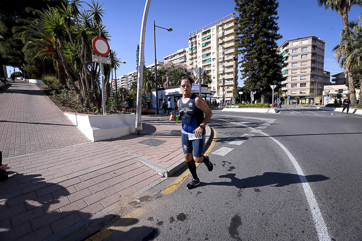 Los marroquís Abdelhadi El Mouaziz y Nazha Machouh reinan en Motril