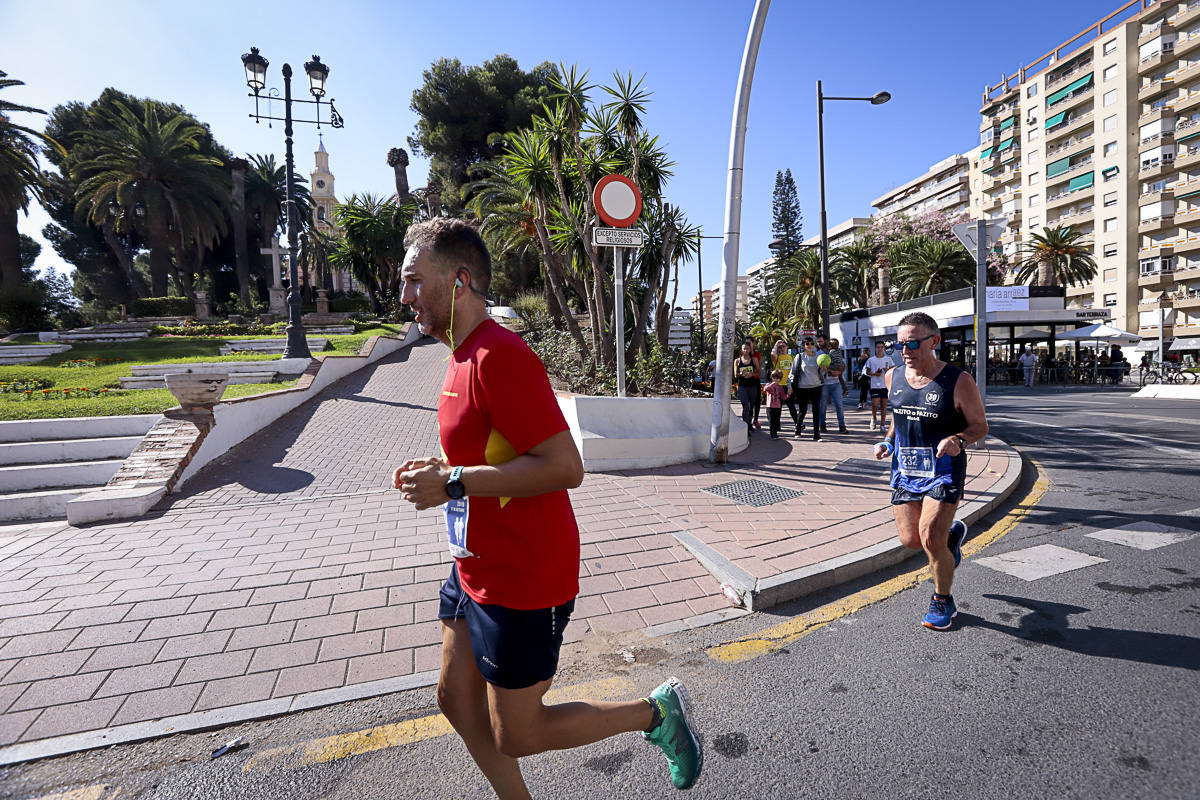 Los marroquís Abdelhadi El Mouaziz y Nazha Machouh reinan en Motril