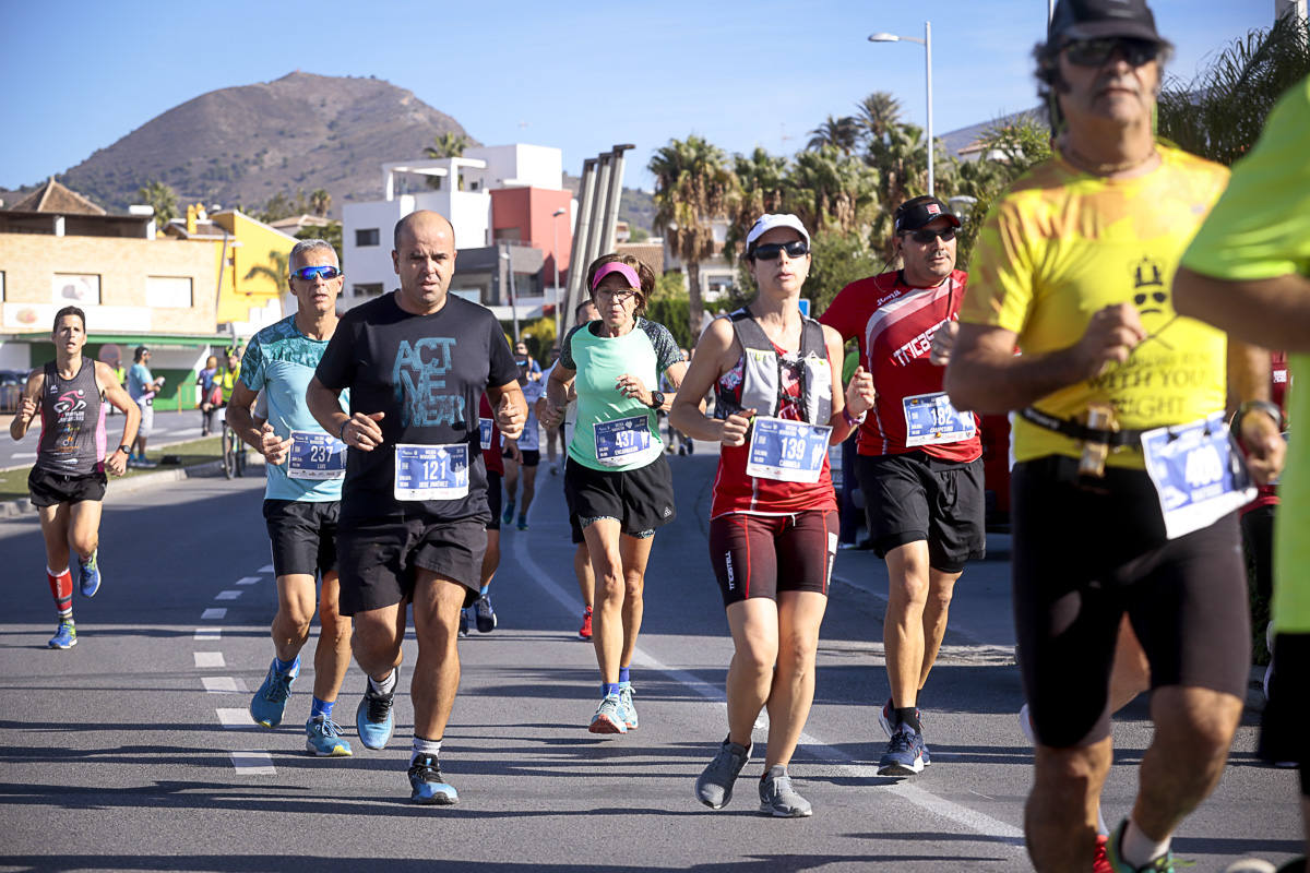 Los marroquís Abdelhadi El Mouaziz y Nazha Machouh reinan en Motril